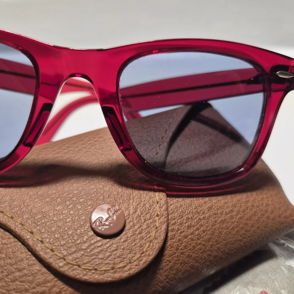 Ray Ban Original Wayfarer Colorblock Sunglasses in Red Womens - Picture 5 of 16